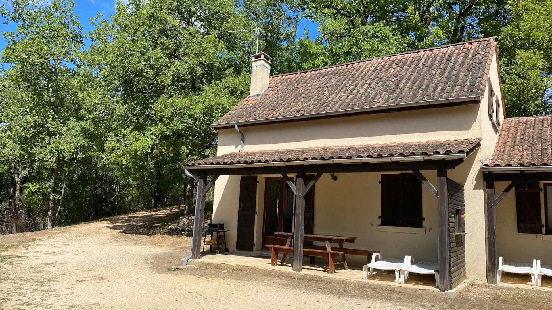 Gîte l'acacia pour 6 personnes avec 2 places de parking privé